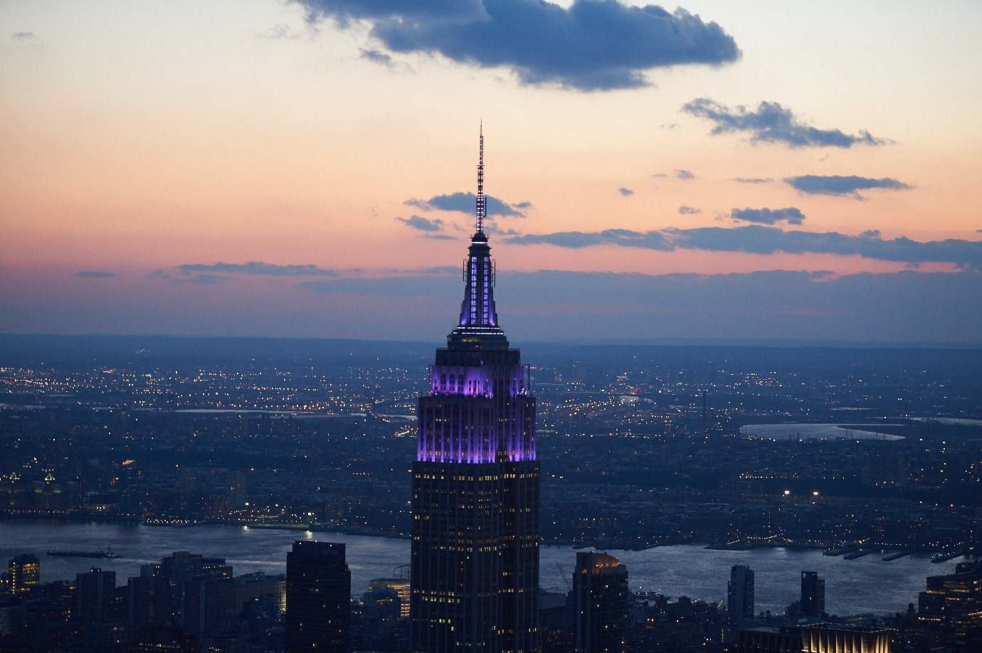 Lamgone The Empire State Building Observation Deck Hosts Annual Run-Up ...