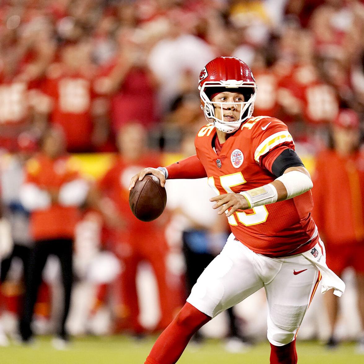 Chiefs rally past Chargers 27-24 in early AFC West showdown