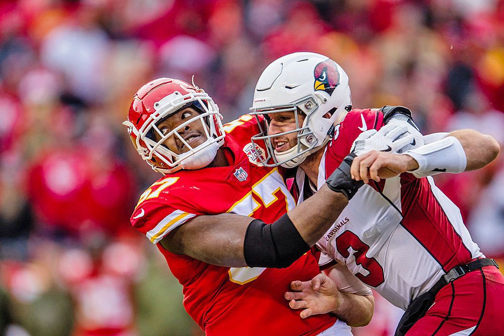 Mahomes throws 2 TD passes as Chiefs beat Cardinals 26-14