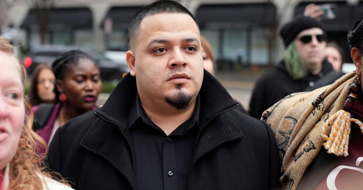 Justice Department pushes to revive criminal case against Kilmar Abrego Garcia The Justice Department is pushing to revive criminal charges against Kilmar Abrego Garcia By TRAVIS LOLLER - Associated Press Aug 18, 2026 Aug 18, 2026 Updated 20 mins ago