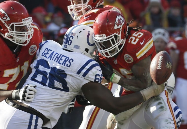 Charles runs for 226 yards as Chiefs fall to Colts