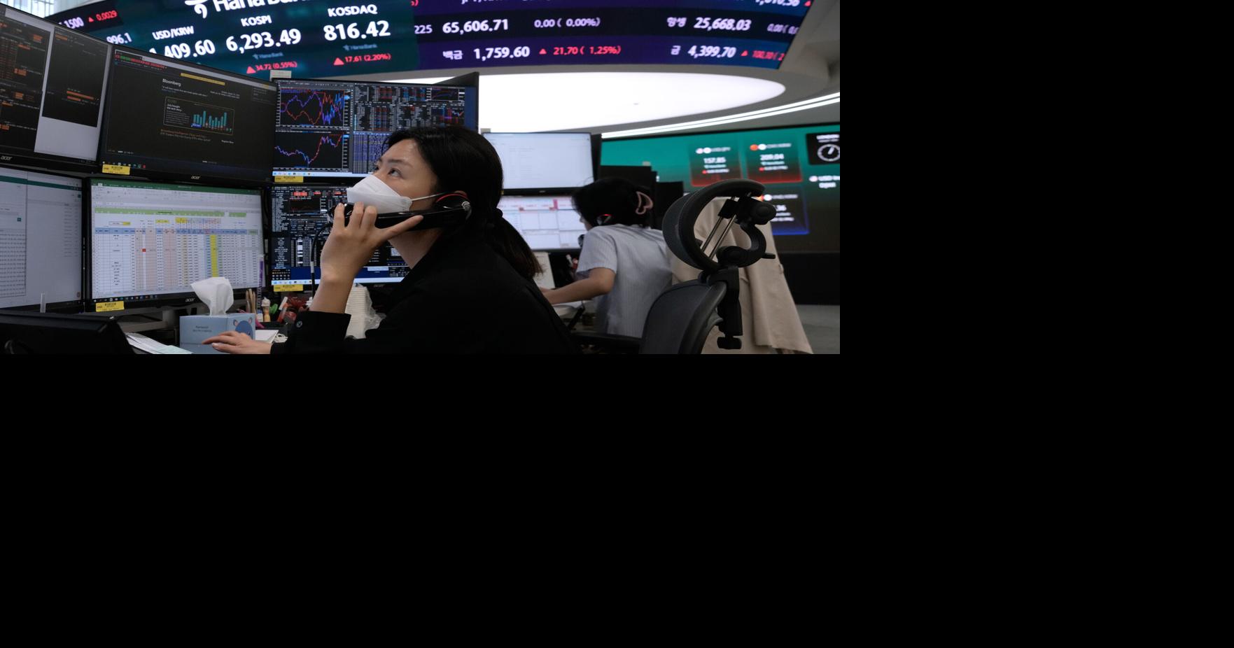 World shares are mixed after Wall Street gains, while oil prices bounce higher Shares in Europe and Asia are mixed, with Japan's Nikkei 225 leading advances after U.S. stocks ended last week with gains By ELAINE KURTENBACH - AP Business Writer Aug 10, 2026 Aug 10, 2026 Updated 11 mins ago