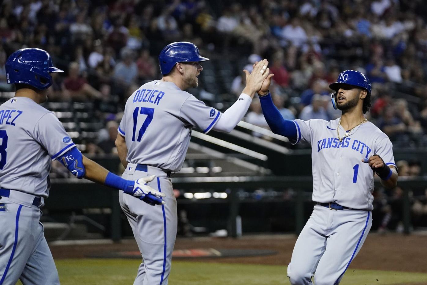 Perez 2 HRs, Dozier go-ahead shot lead Royals over Twins