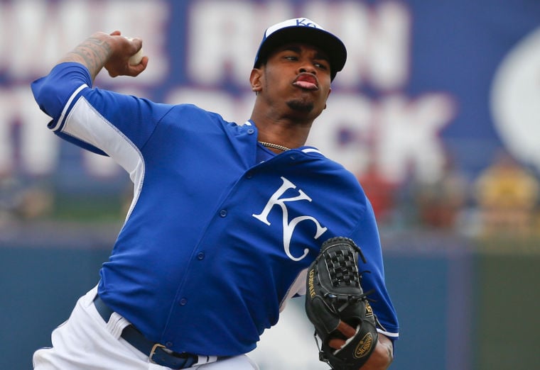 Ventura pitches 3 scoreless innings, leads Royals to win