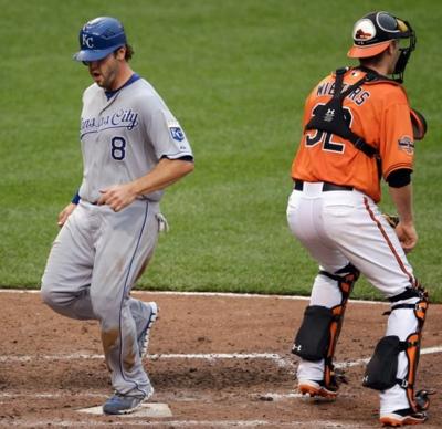 Kansas City Royals: Welcome back Mike Moustakas