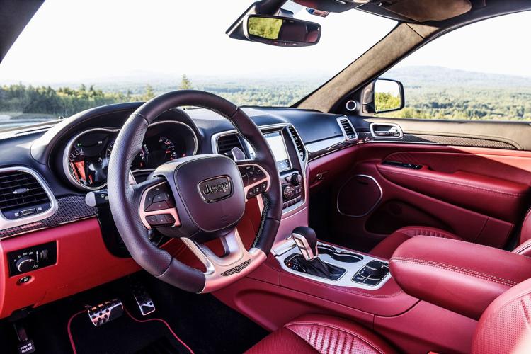Jeep's Grand Cherokee Trackhawk soars into Hellcat party | Ride & Drive |  newspressnow.com