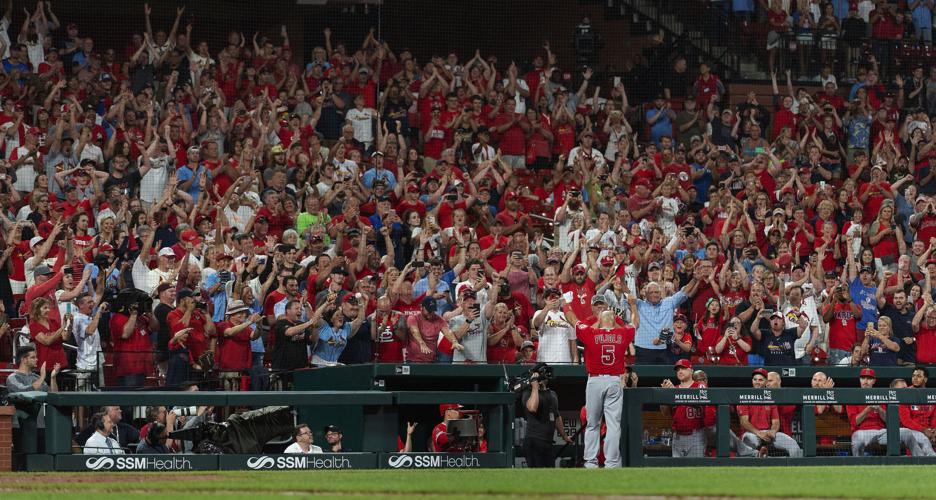 Pujols concludes return to St. Louis with 2 hits, Molina jersey