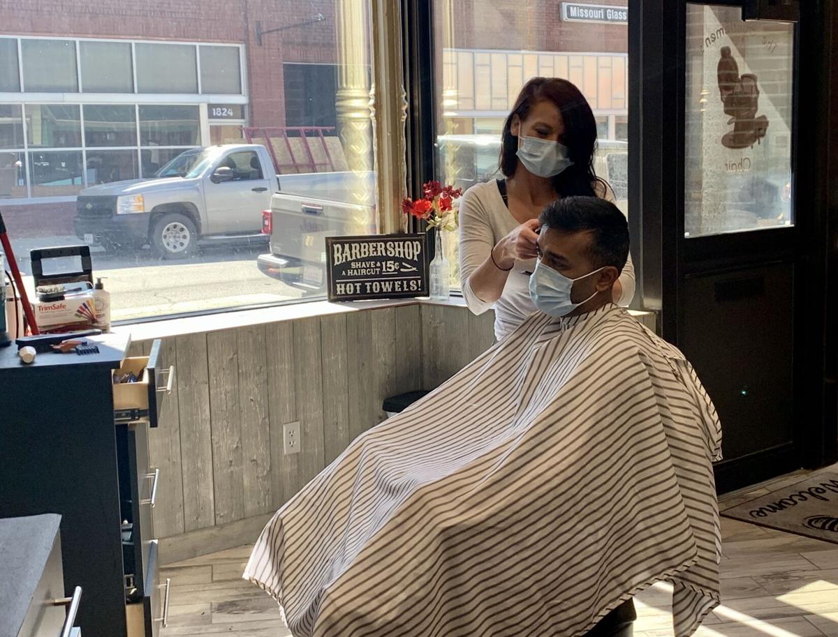 Gentleman S Chair Barber Shop Brings Business To Frederick Business Newspressnow Com