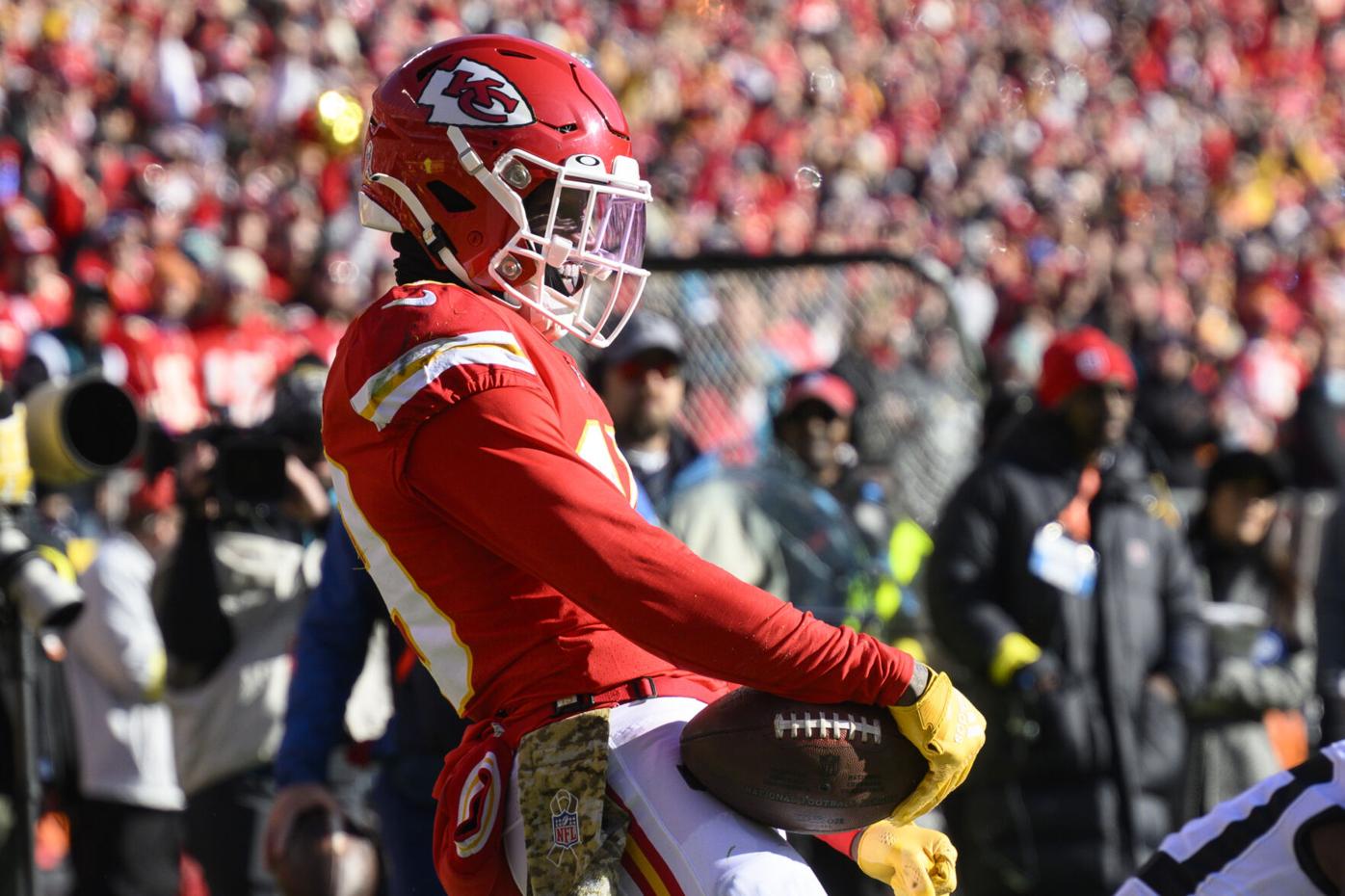 Chiefs could soon have WRs Toney, Hardman back on offense