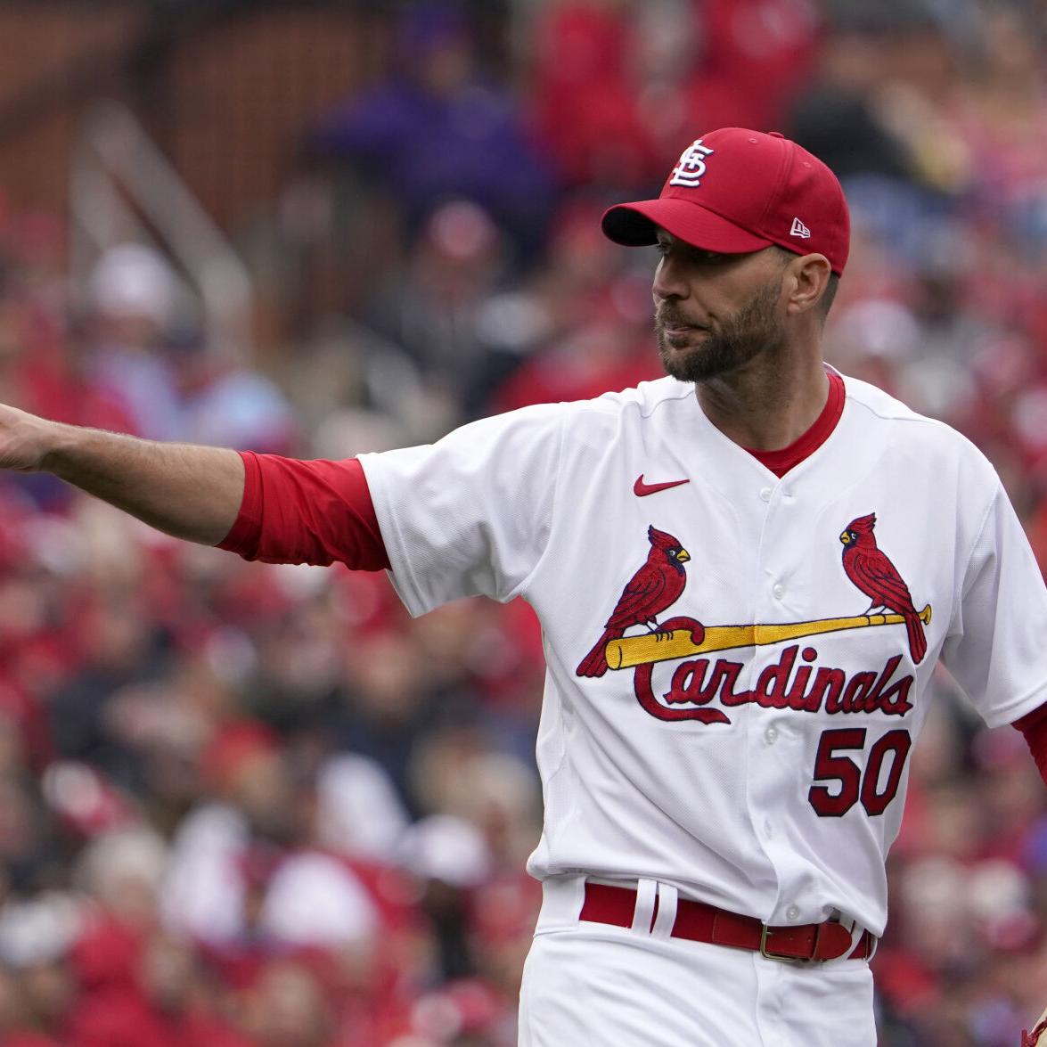 Wainwright pitches two-hit shutout, Cards top Pirates 4-0