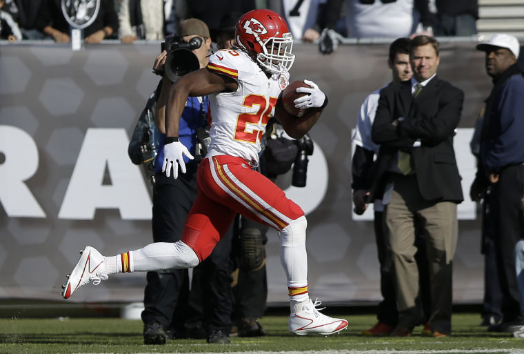 Jamaal Charles sends Kansas City Chiefs to rout of New England Patriots -  Newsday