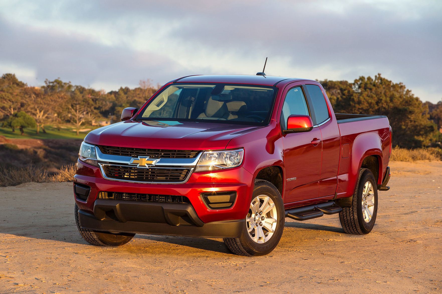 Finally, A Midsize Truck That Isn’t Built Too Big | Ride & Drive ...