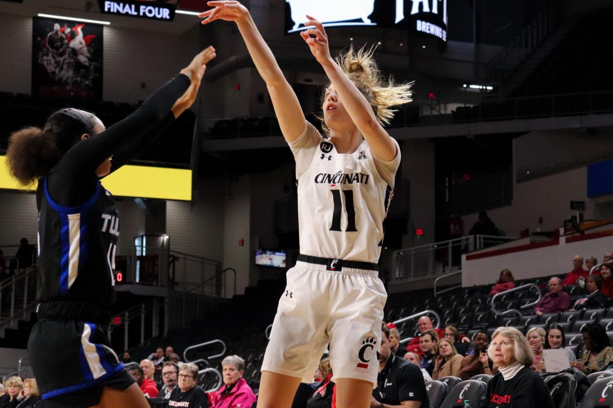 Photos Uc Women S Basketball Picks Up 25 Point Win Gallery Newsrecord Org