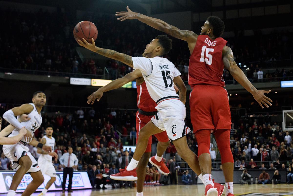Men's Basketball vs Houston Gallery