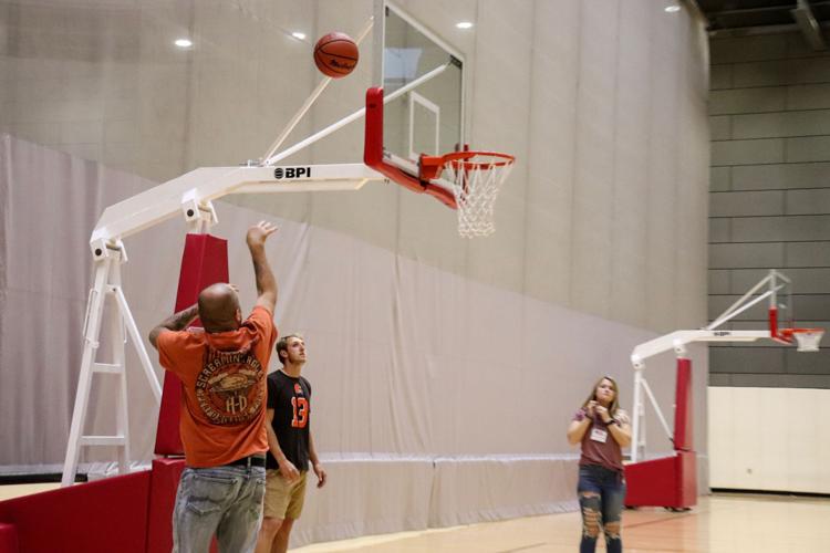 PHOTOS Parents, siblings visit UC during family weekend Gallery