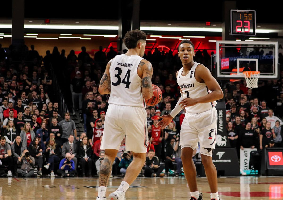 Photos Uc Men S Basketball Beats Smu By Over 20 Gallery