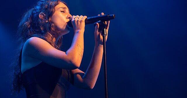 Opinion | Modern pop music needs more intimacy