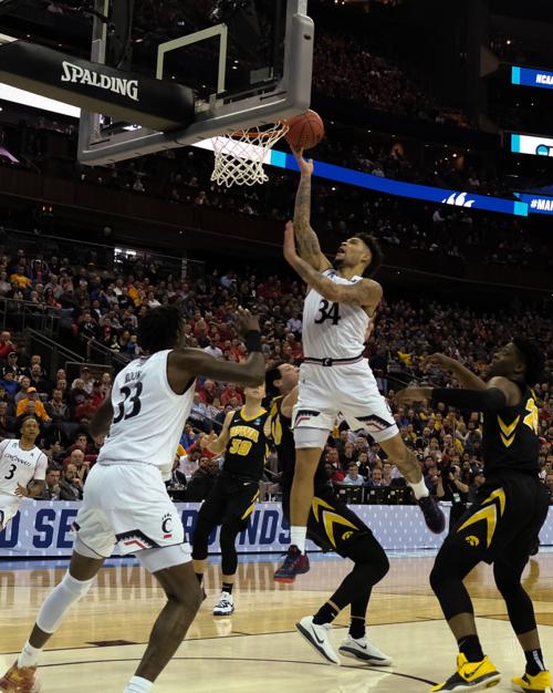 PHOTOS: First round of the 2019 NCAA Tournament