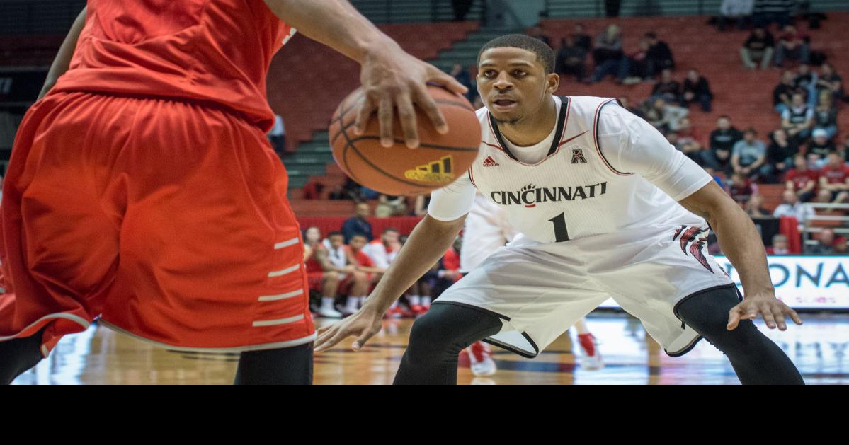 Men’s basketball rebounds after first loss of season Sports