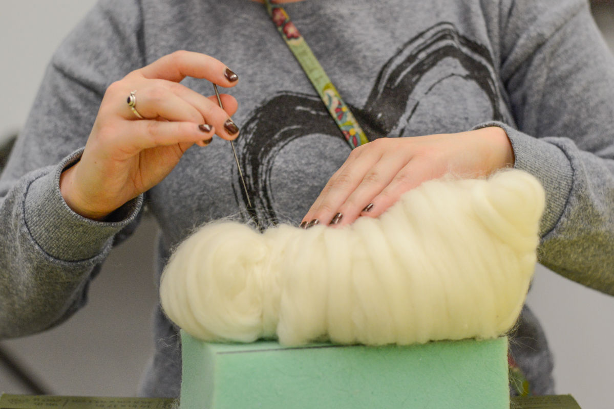 Students learn how to heal others, themselves through art Arts and