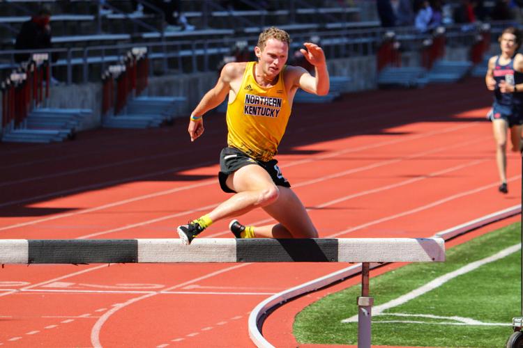 PHOTOS Oliver Nikoloff Track and Field Invitational Gallery