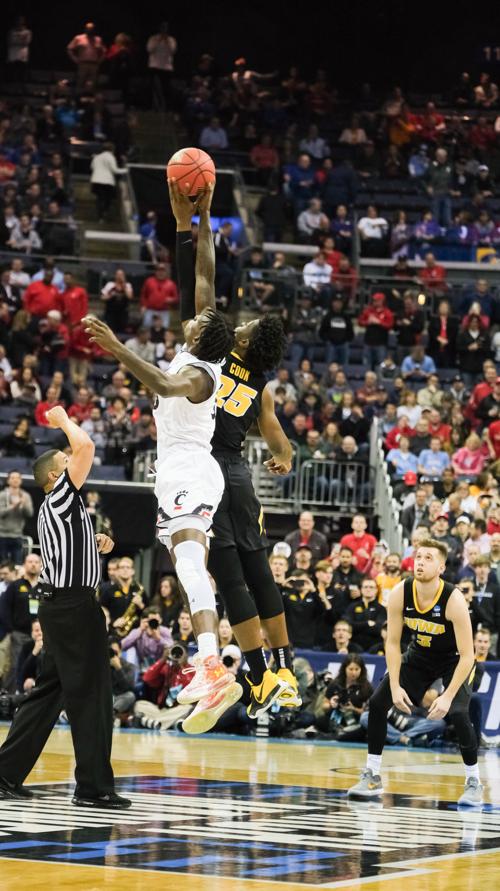 PHOTOS: First round of the 2019 NCAA Tournament