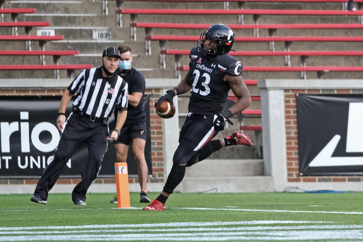 14 Uc Football Moves To 2 0 Against Army West Point Sports Newsrecord Org