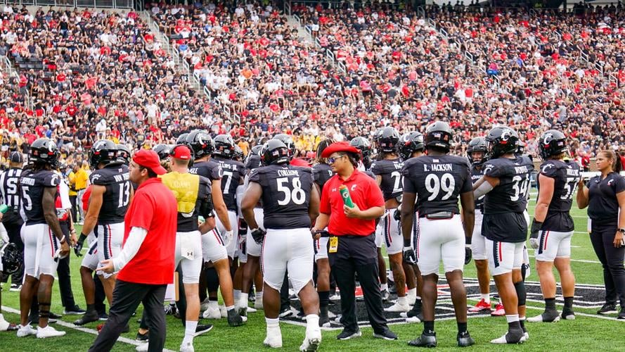 Cincinnati Bearcats cruise to 63-10 win over Kennesaw State in home opener