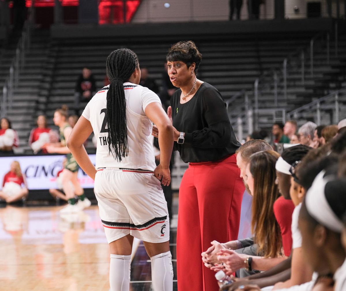 Iimar I Thomas Taking The Aac By Storm Sports Newsrecord Org