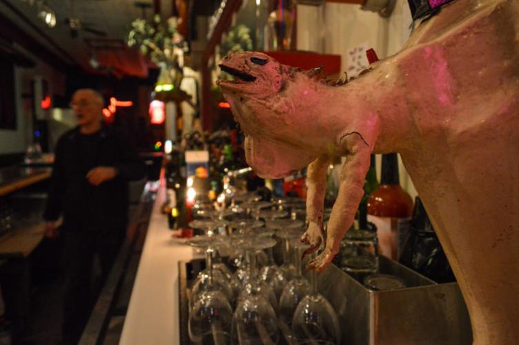 Artists, musicians, drinkers all gather at Rake’s End Life and Arts