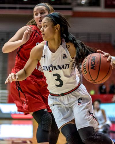 Third Straight Victory For Women S Basketball Sports