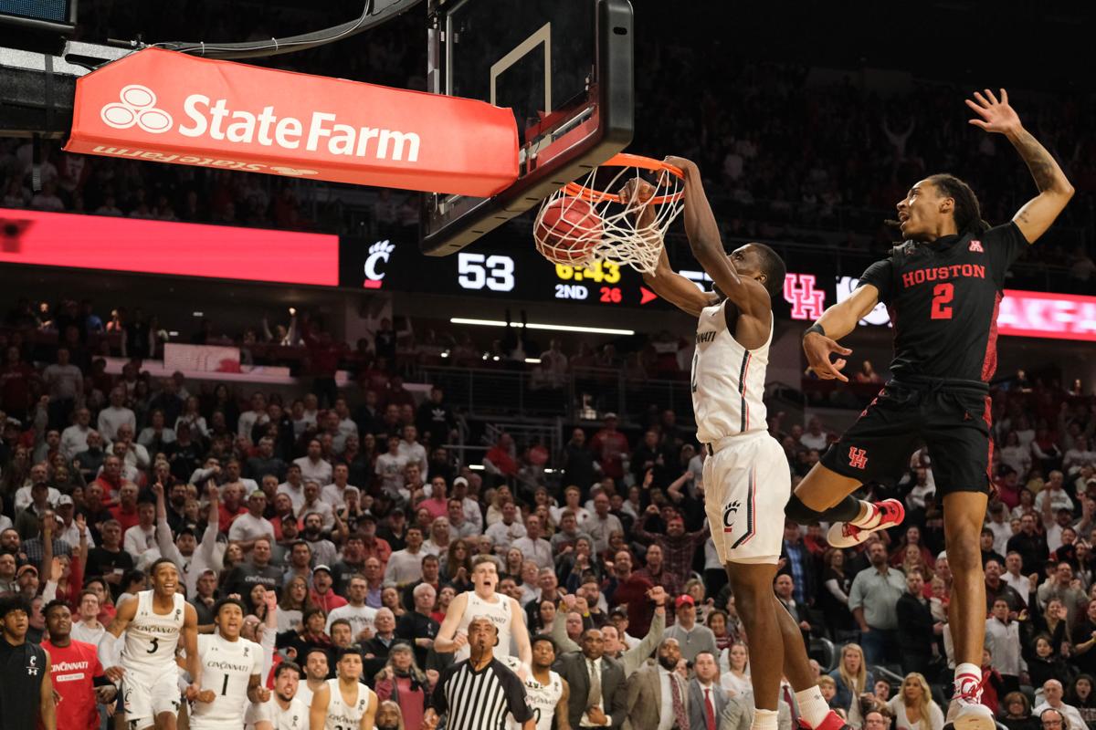 Photos Uc Men S Basketball Pulls Off 15 Point Comeback Against
