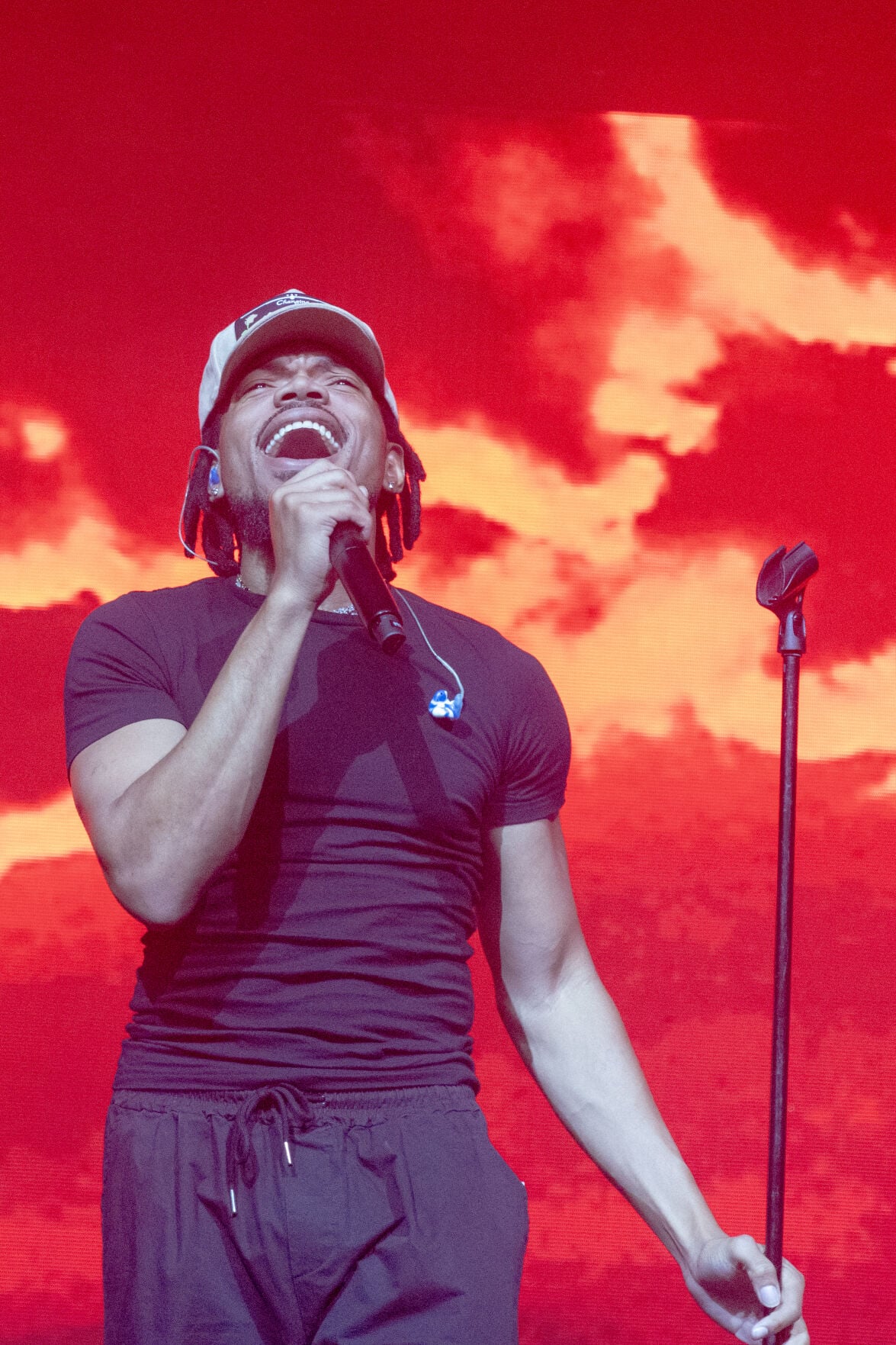 Classfide Rapper PHOTOS | Chance the Rapper performs at Andrew J. Brady Music Center on ...