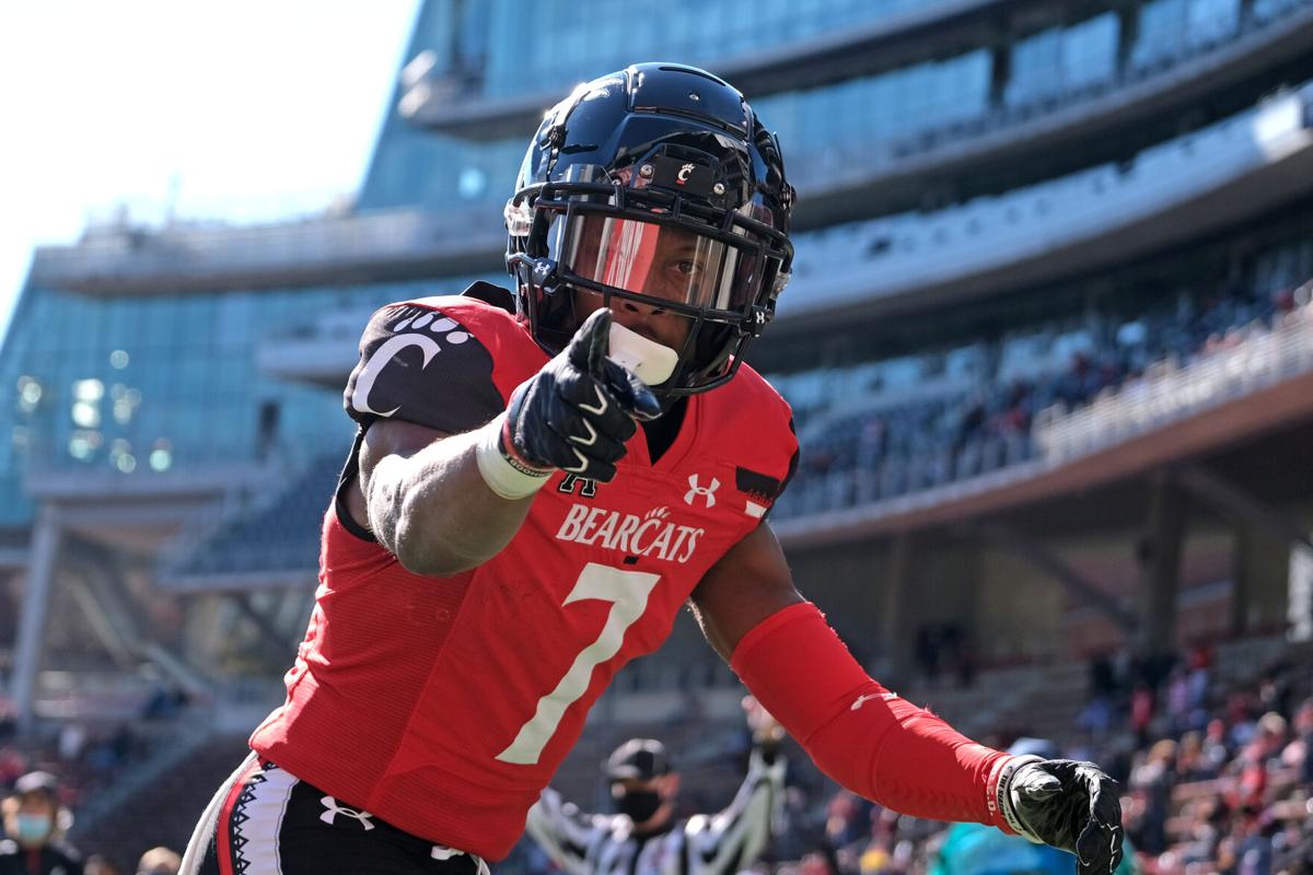 Photos Uc Football Dominates Memphis Improves To 5 0 Gallery Newsrecord Org