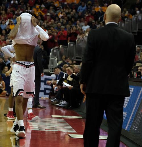 PHOTOS: First round of the 2019 NCAA Tournament