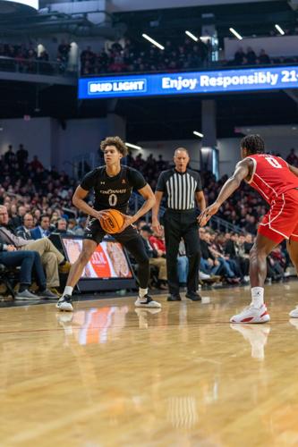 Garel_UC MBB vs Houston January 8th, 2023
