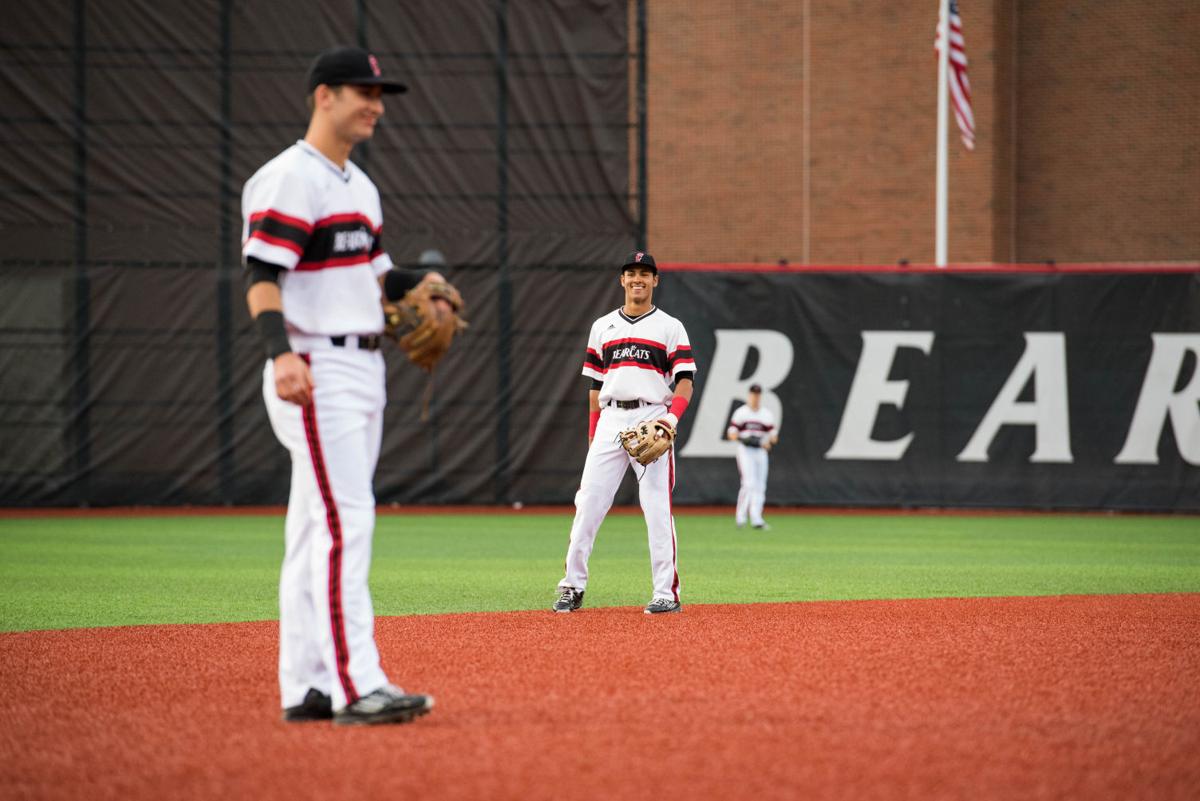 Baseball drops doubleheader to No. 25 Houston Sports