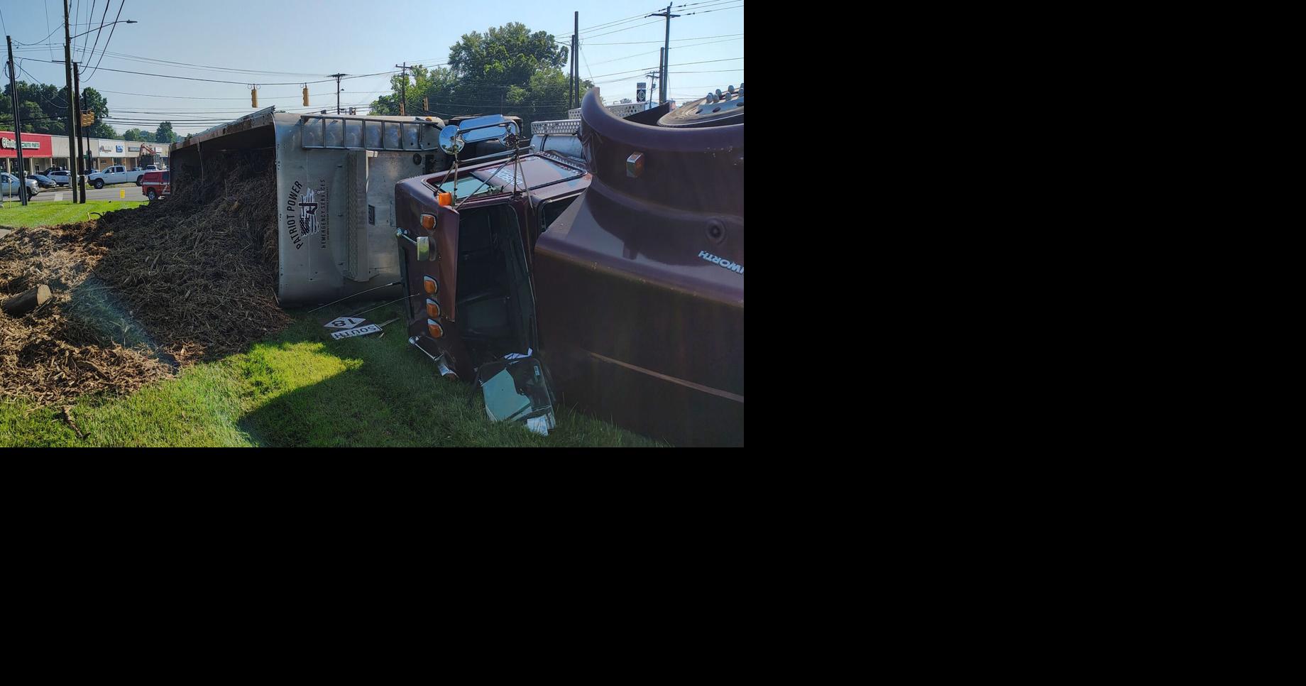No one injured in semi-truck wreck | Local News | newstopicnews.com