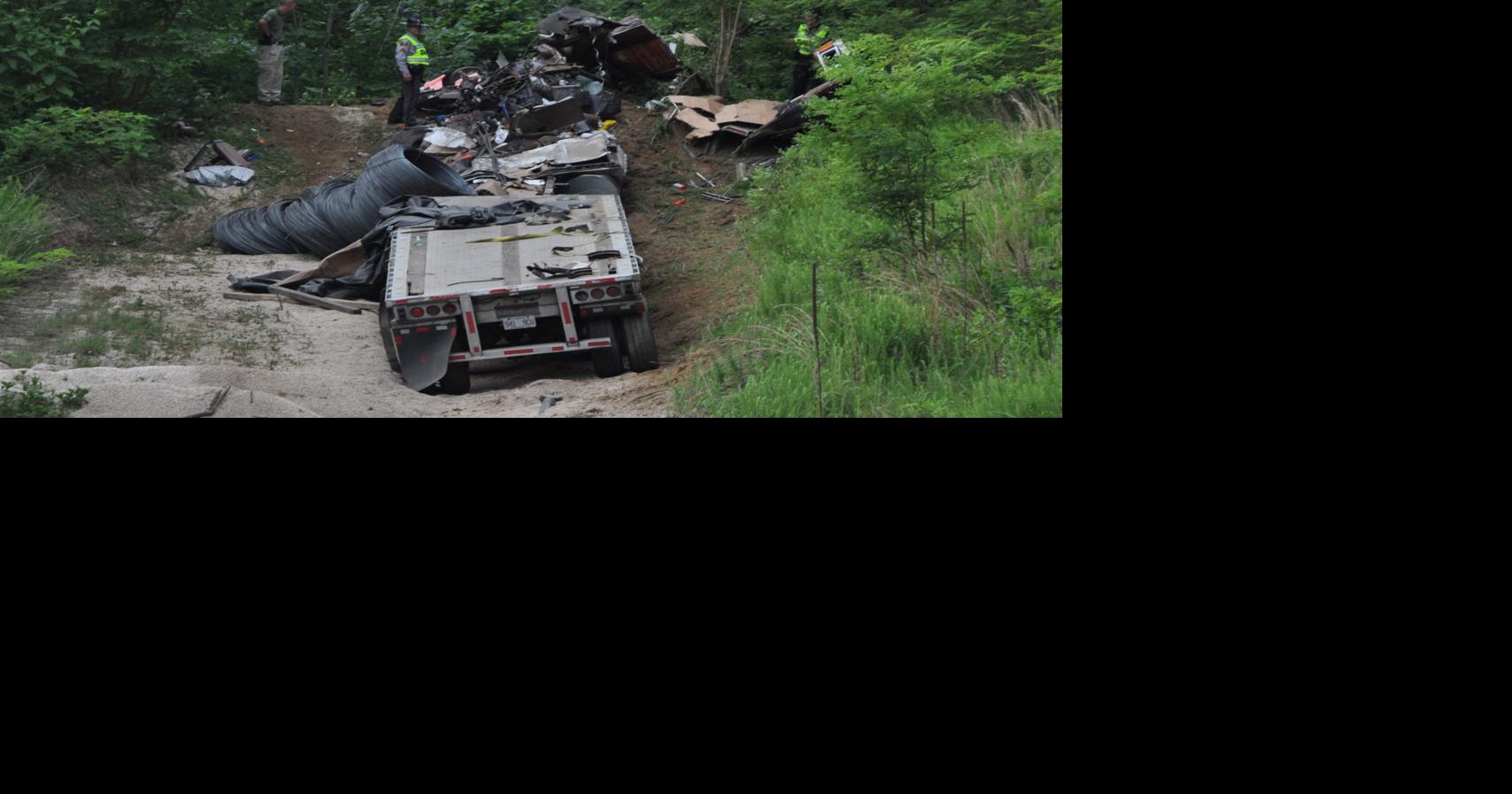 Two die in truck wreck | Local News | newstopicnews.com