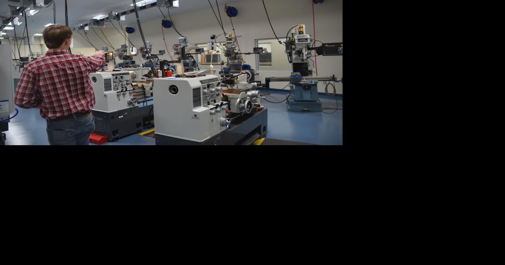 College adds top-level machine training | Local News | newstopicnews.com