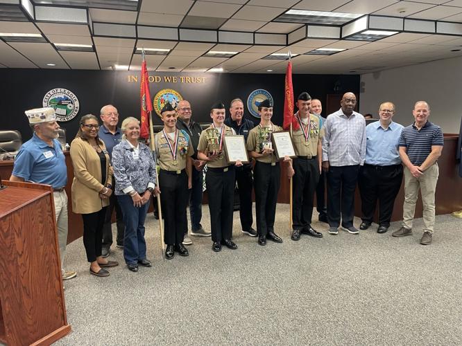 Lenoir City Council meets, works with DAR to celebrate Constitution