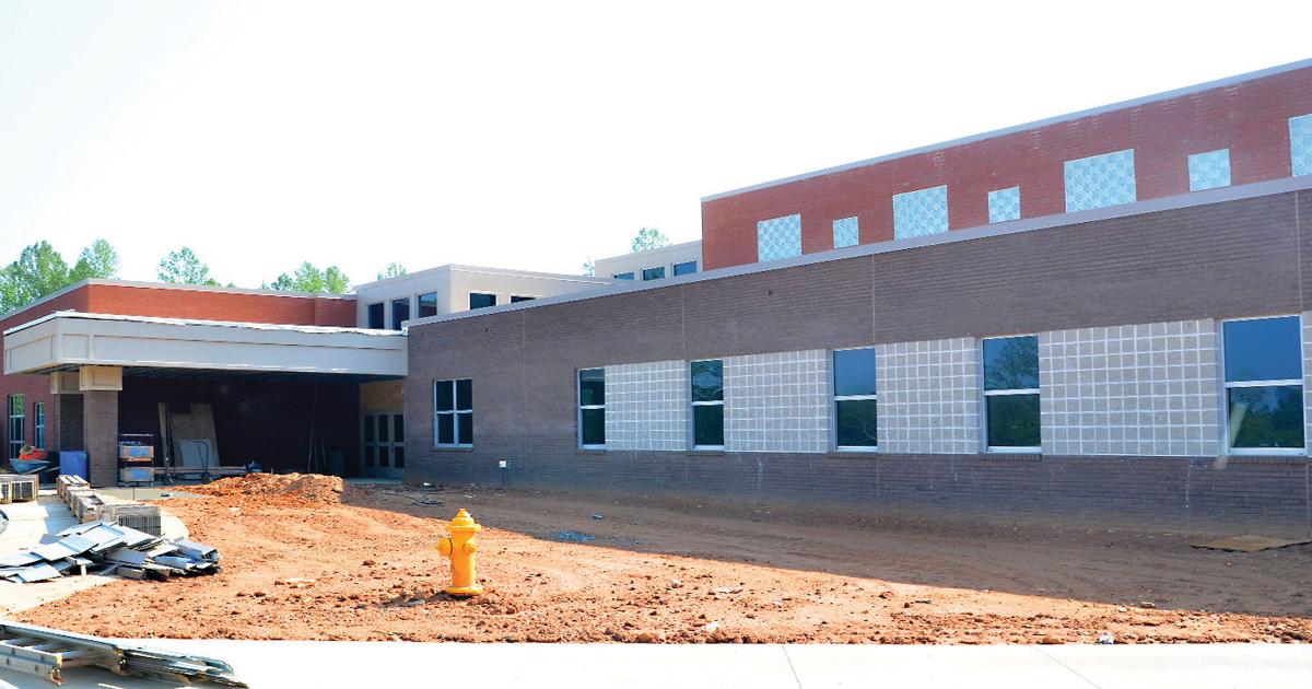 New William Lenoir Middle School wows in walkthrough Local News
