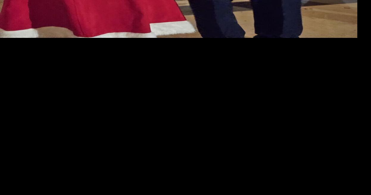 Cajah's Mountain celebrates holiday season's start Local News