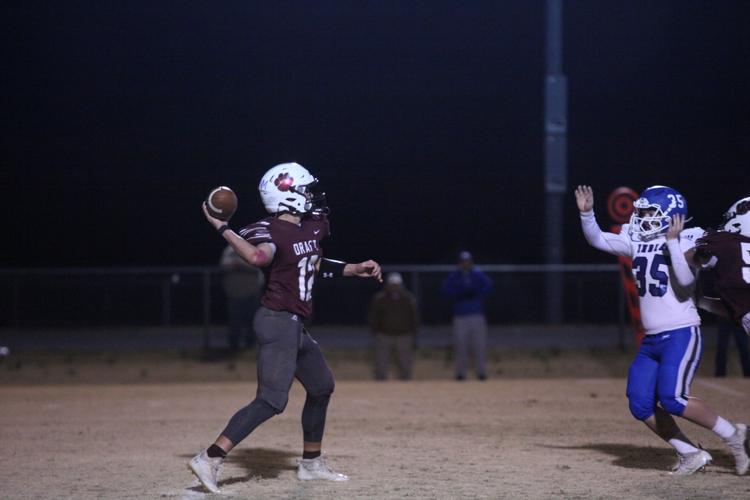 Stuarts Draft football team outlasts Fort Defiance