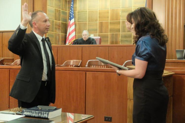 Ledbetter sworn in as Waynesboro Commonwealth #39 s Attorney