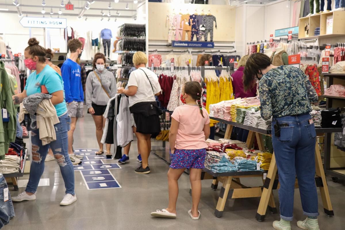 Clothing Retailer Old Navy Opens In Waynesboro Town Center Local News Newsvirginian Com