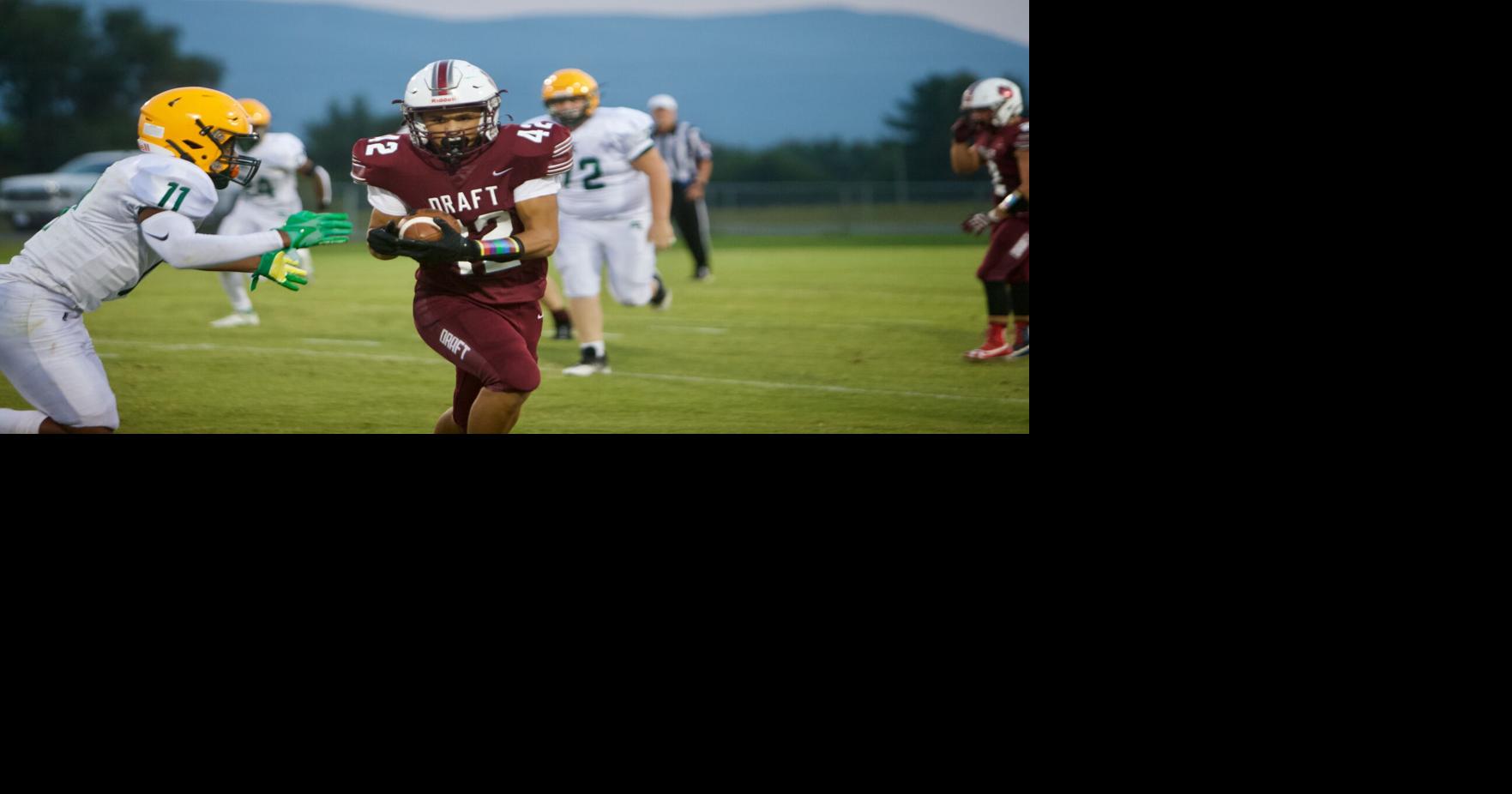 Da’shea Smith helps lead Stuarts Draft football team past Greenbrier