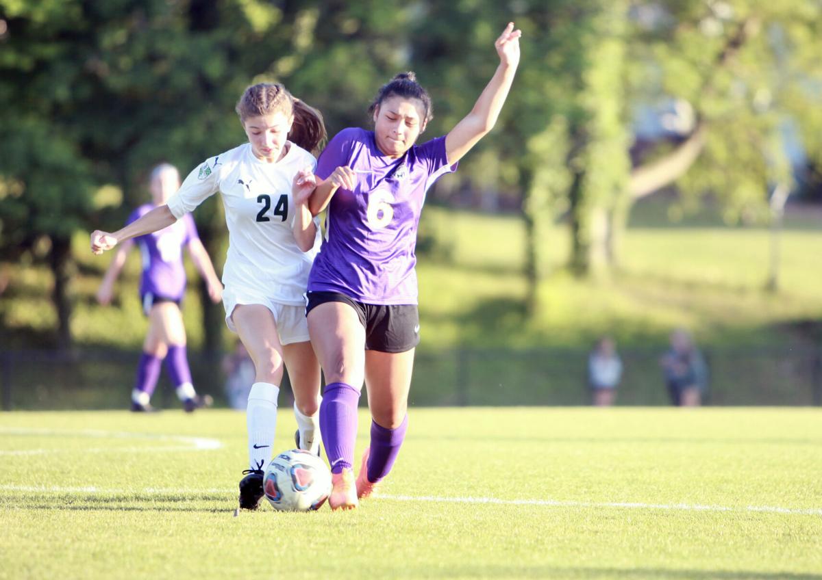 Waynesboro Girls Soccer Team Overwhelms Visiting Broadway High School Newsvirginian Com