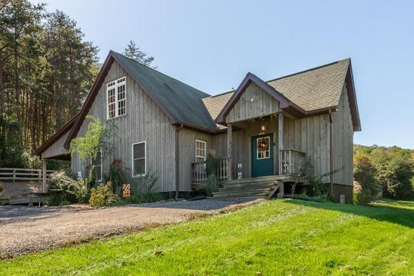 2 Bedroom Home in Staunton - $759,900