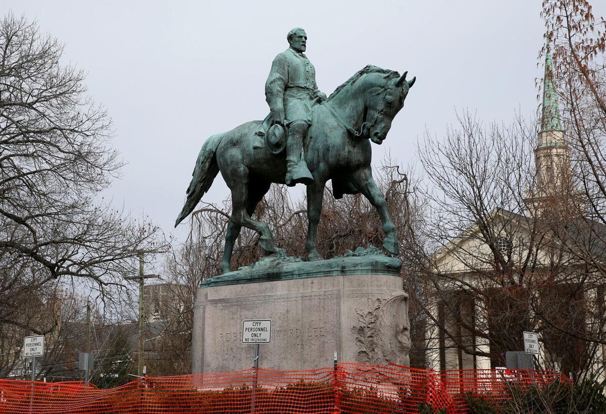 Robert E Lee statue (copy) (copy)